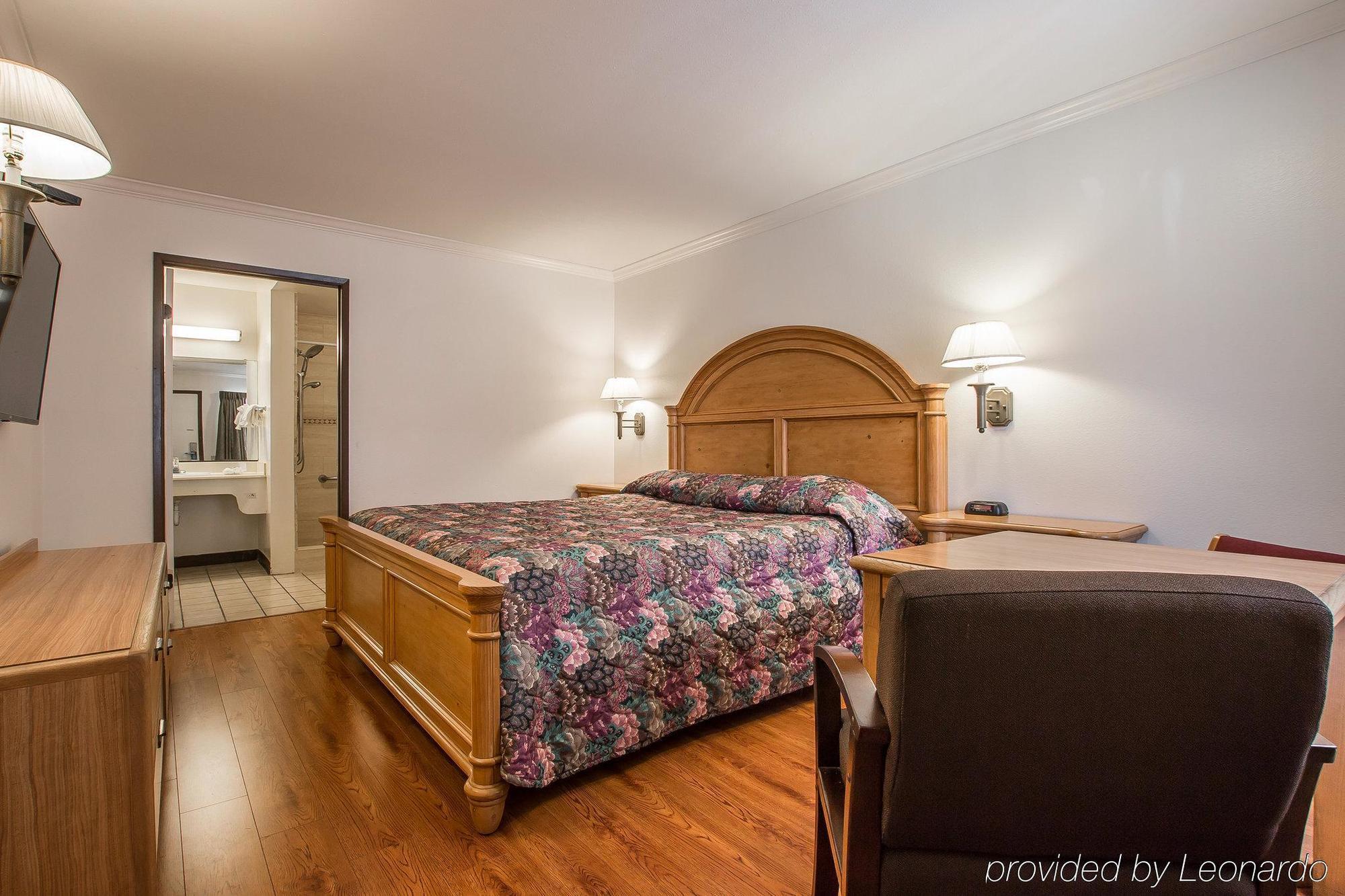 Rodeway Inn Ривърсайд Екстериор снимка